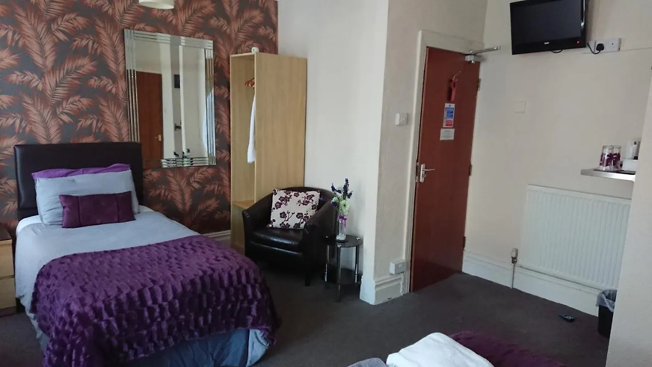 Ash Lea Hotel Blackpool 3*,