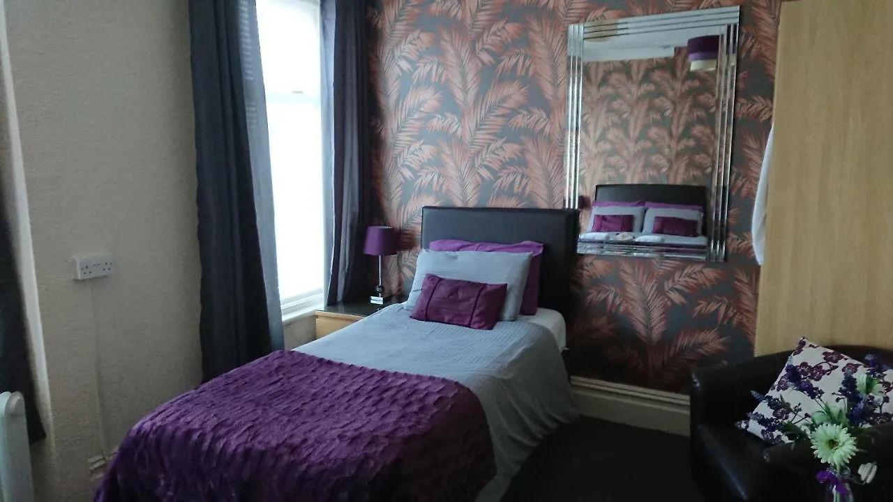 Ash Lea Hotel Blackpool 3*,